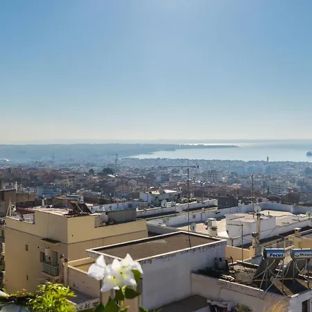 City's Balcony, Iconic Friends Inspired Home, Epic View By #binobi! Lejlighed *