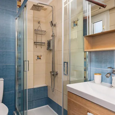 City's Balcony, Iconic Friends Inspired Home, Epic View By #binobi! テッサロニキ