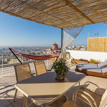 City's Balcony, Iconic Friends Inspired Home, Epic View By #binobi! アパート *